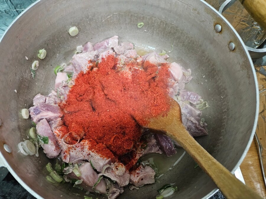 직장에서 3천원으로 해먹는 점심 김치찌개 계란말이_3.jpg