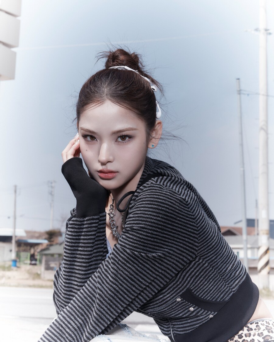[컨셉포토] 이즈나 싱글 앨범 'BEEP' 마이, 방지민, 코코 B 버전_4.jpg