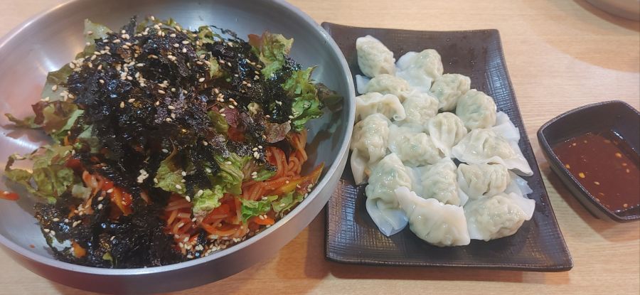 비빔국수&물만두_3.jpg