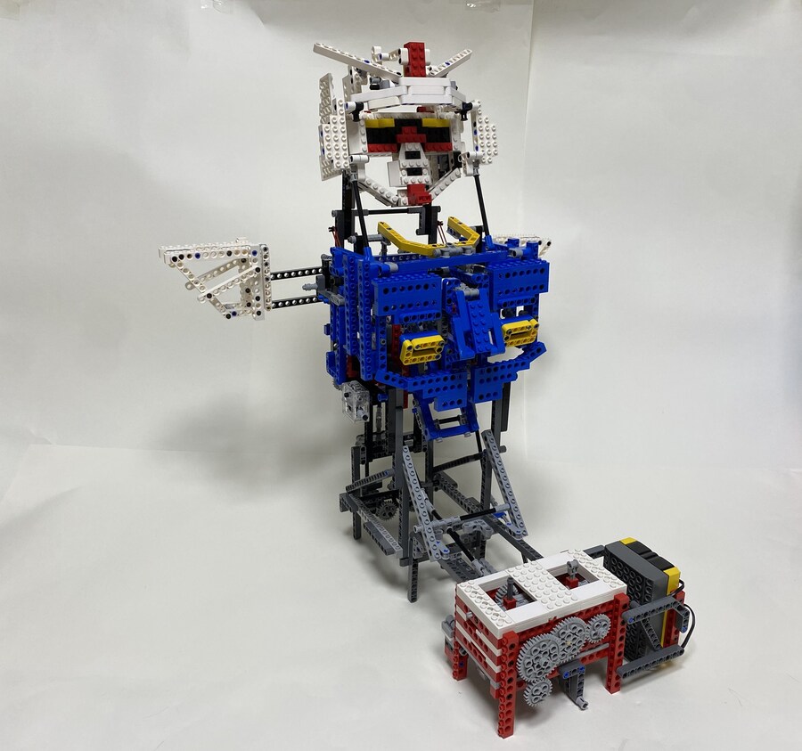 LEGO Technic 움직이는 건담 흉상 feat. 코어파이터 수납 및 변형_2.jpg