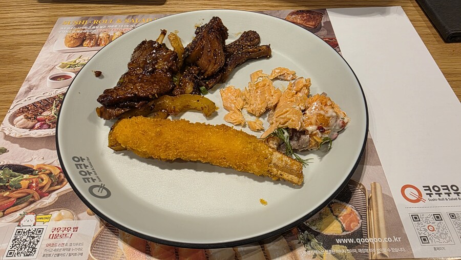 쿠우쿠우) 트릭컬 콜라보 갔는데 10접시도 못하고 패배했다_2.jpg