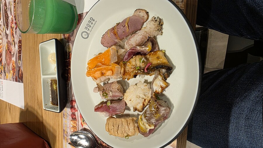 쿠우쿠우) 트릭컬 콜라보 갔는데 10접시도 못하고 패배했다_4.jpg