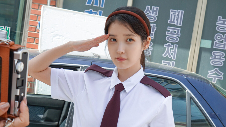 [IUTV] 어느 영화와 같은 아이유의 5월의 크리스마스_1.jpg