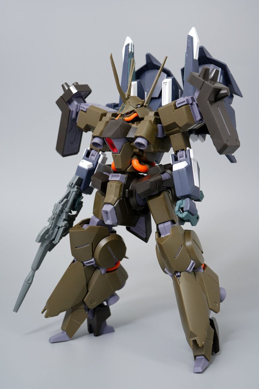 HGUC 1/144 리벤 볼프 A.O.Z 리부트판 조합 사진 2_2.jpg