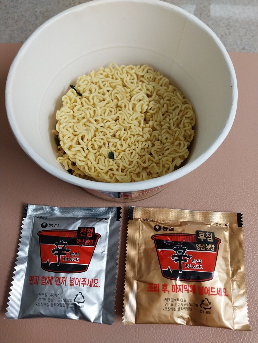 농심-신라면 블랙 사발면_3.jpg