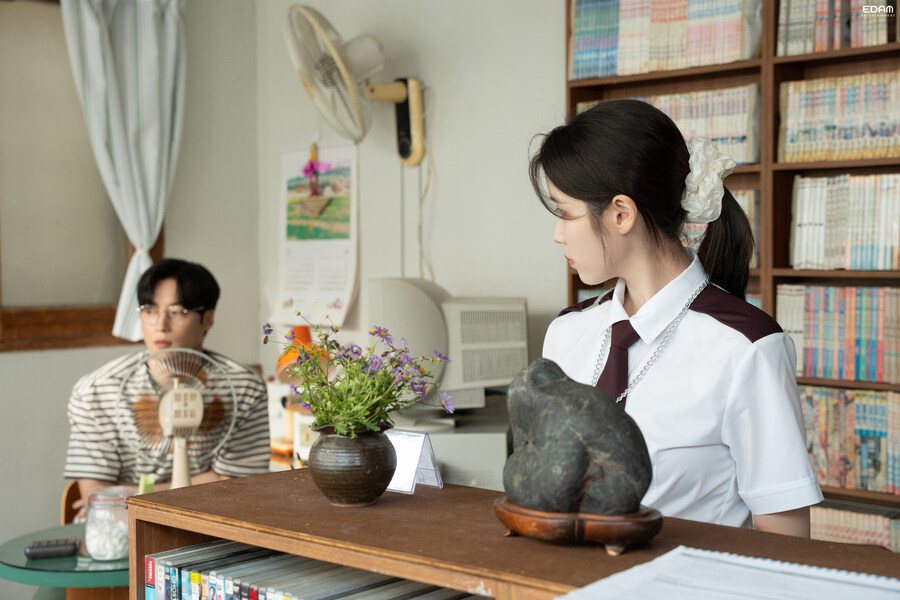 아름다운 시절 속 한 장면 ‘Never Ending Story’ MV 비하인드_8.jpg