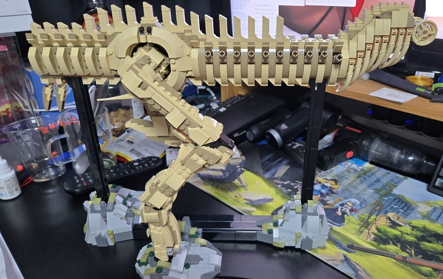 레고) 오늘은 다리 한짝_1.png