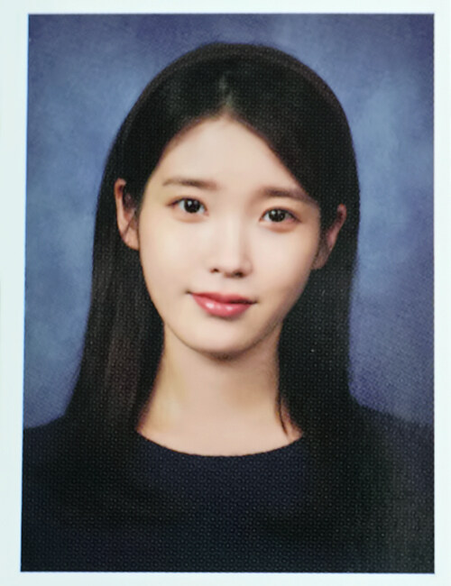 아이유 증명사진_4.jpg