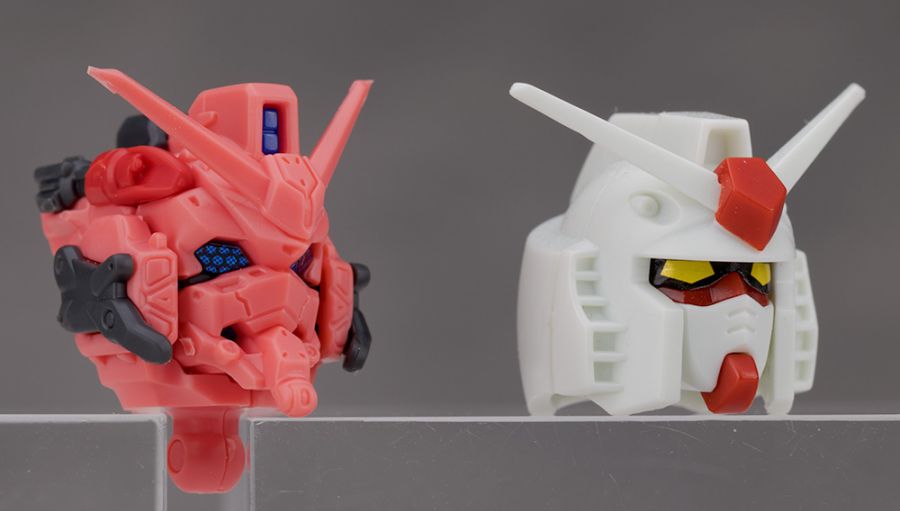 HG GQ 1/144 붉은 건담 해외 리뷰_19.jpg