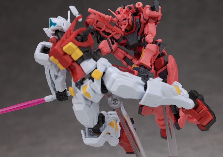 HG GQ 1/144 붉은 건담 해외 리뷰_90.jpg