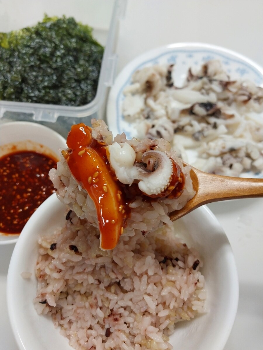 집밥-오징어숙회백반_7.jpg