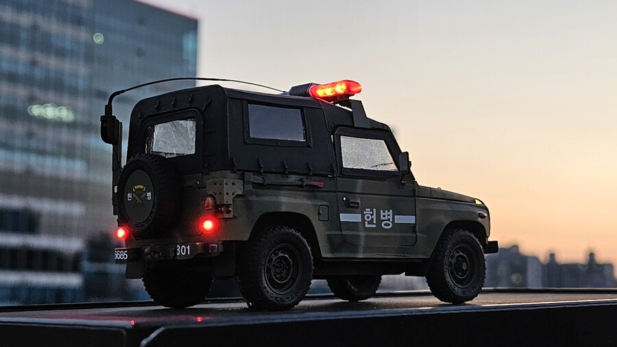 1/35 Def 육군 K131 레토나 헌병대 with LED_7.jpg