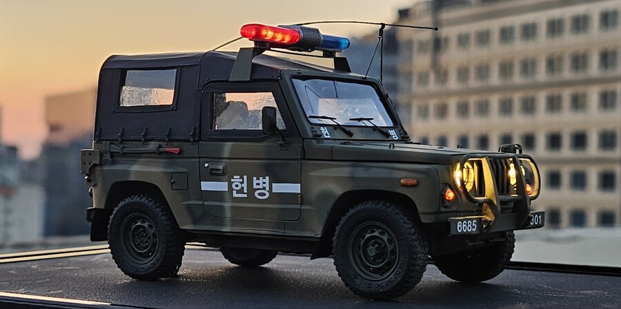 1/35 Def 육군 K131 레토나 헌병대 with LED_21.jpg