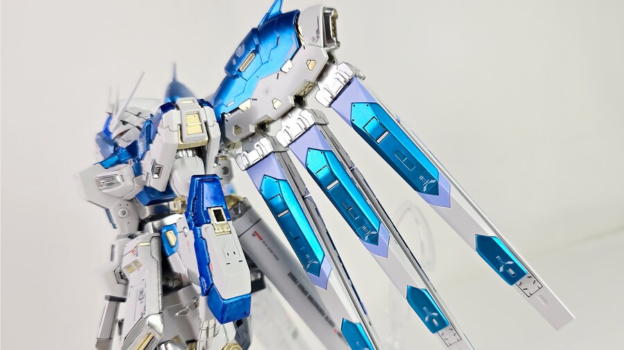 [RG] RX-93-ν2 하이뉴 도색해봤습니다. (티타늄 피니시 버전)_6.png