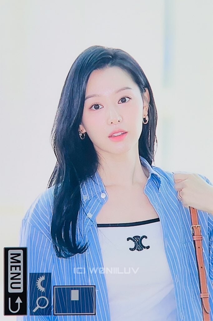 수지 성유리외 여자 연예인들 평상복 실물 분위기 느낌 체감하기_36.jpg
