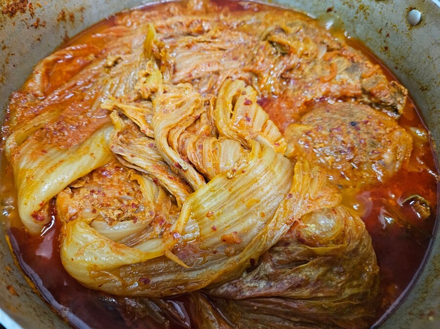 직장에서 3천원으로 해먹는 점심 김치찜_4.jpg