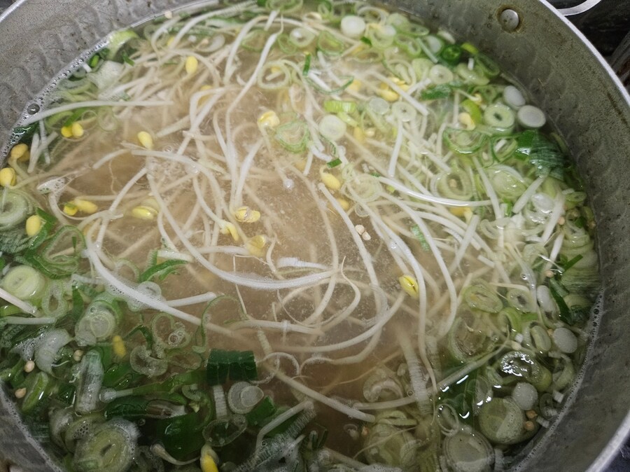 직장에서 3천원으로 해먹는 점심 김치찜_5.jpg