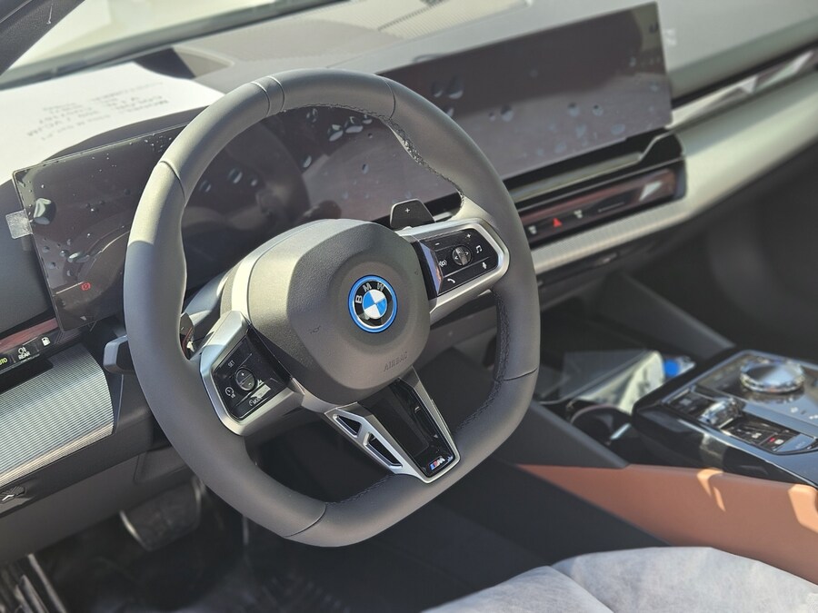 BMW 530E MSP , 스위치2 둘 다 동시 도착했습니다._1.jpg