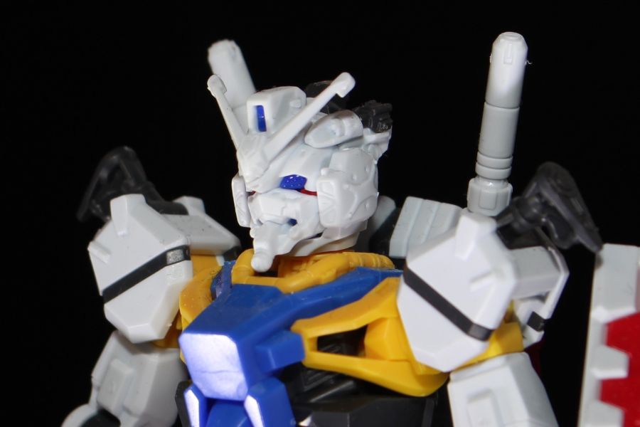 HG GQ 1/144 하얀 건담 도쿄점 전시 사진_11.jpg