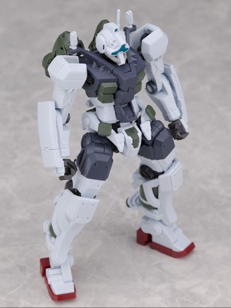 HG GQ 1/144 겔구그 보카타기 해외 리뷰_14.jpg