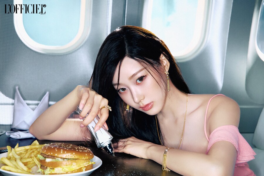 [에스파] 이 목걸이 한국에 하나밖에 없대요🙄 | 로피시엘 화보 비하인드_10.jpg