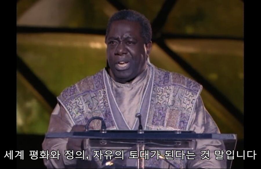 건담) 후기 우주세기 스토리'만' 알아보기_33.jpg