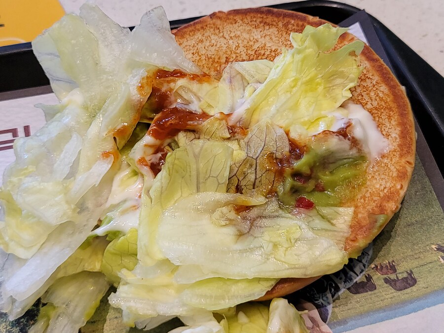맥도날드) 과카몰리 베이컨 토마토 디럭스 싱글 버거_4.jpg