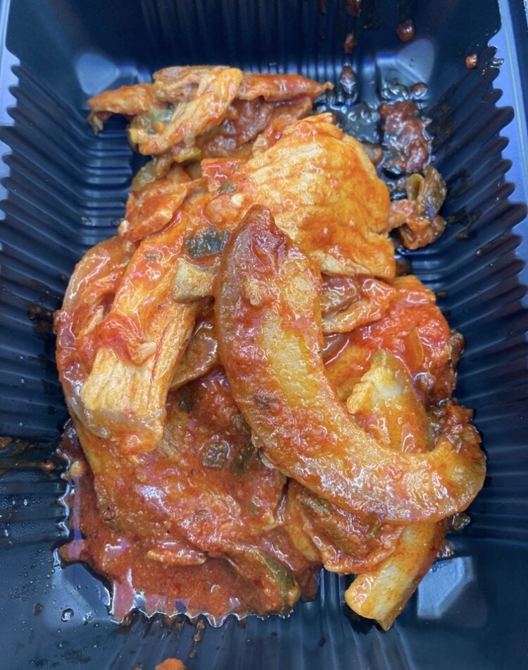 편의점 돼지 두루치기 섭취_1.jpg
