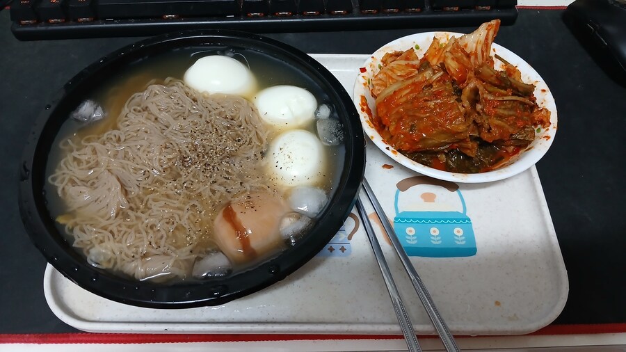 북한군도 안 먹을 비주얼의 야식.jpg_1.png