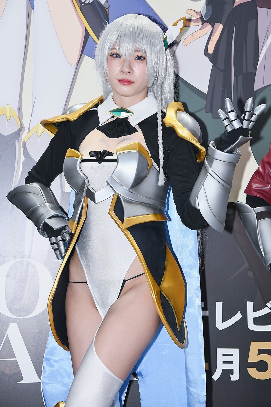 촌구석검성) 실사로 보니까 진짜 미친 갑옷 디자인_4.jpg