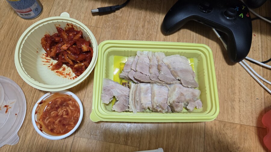 원할머니보쌈의 신제품 9900원 간단보쌈 후기_1.jpg