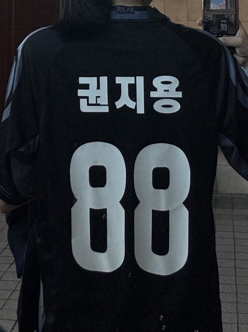 요즘 초등, 중학교에서 인기라는 아이돌.jpg_4.jpg