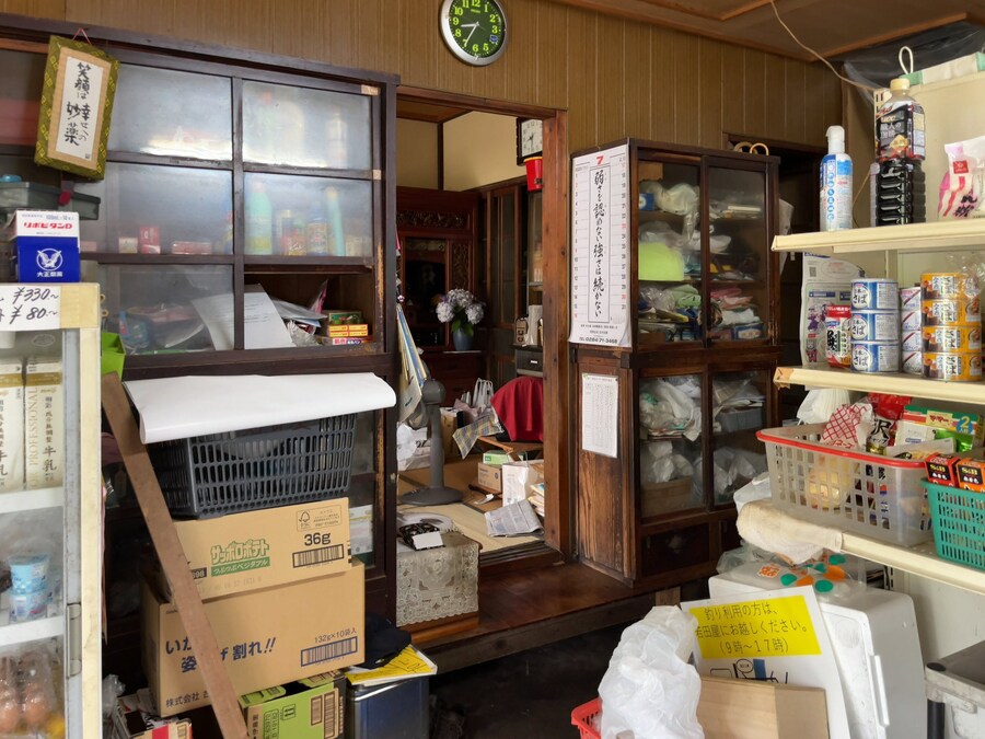 일본, 어떤 구멍가게의 컵라면 한상🥡🍜_2.jpg