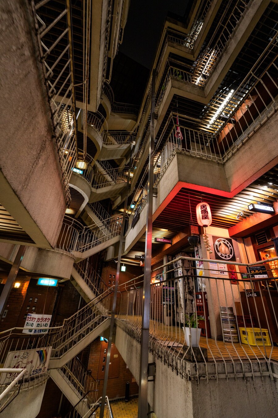 일본, 내부 구조가 특이한 빌딩🏢_1.jpg