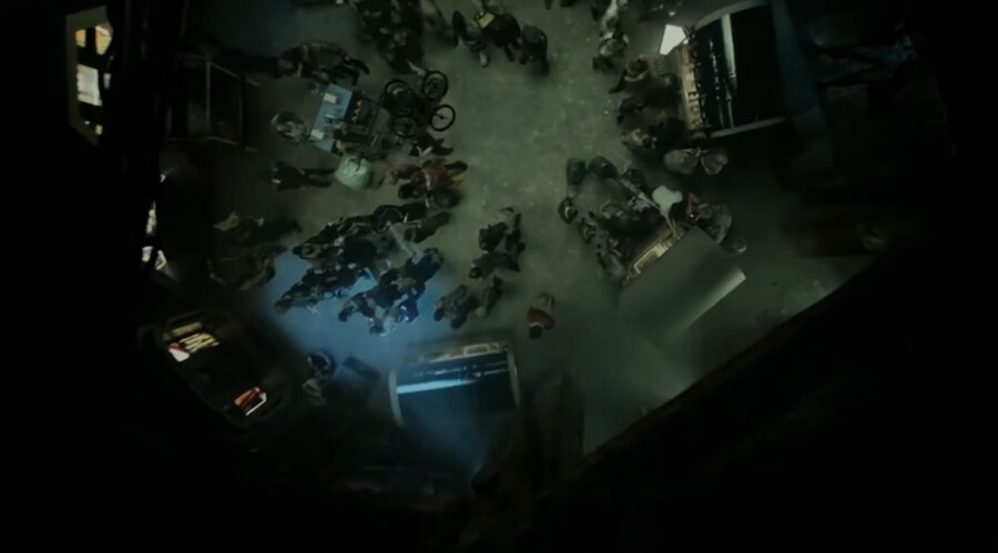 SF) 몰입도 쩔던 드라마 오프닝 장면_5.png