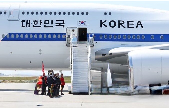 짬통이 상상한 캐나다 방문_4.png