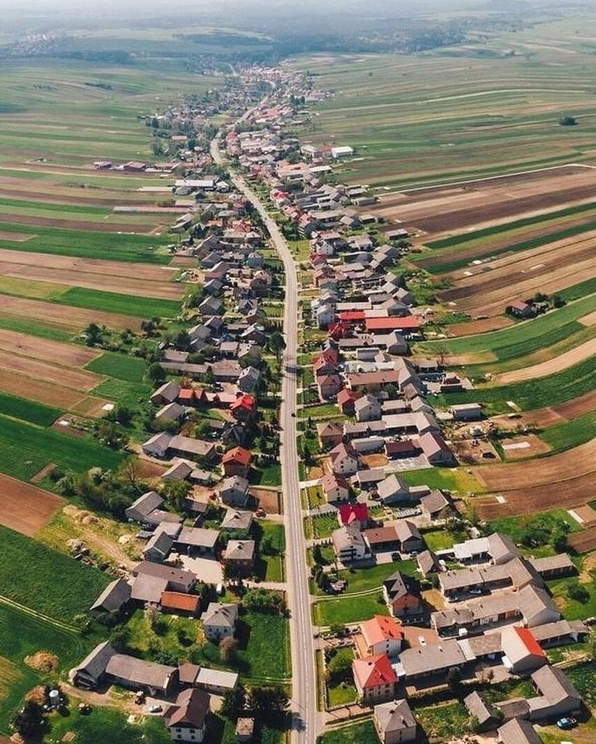 6,000명이 한 길가에서 사는 마을_1.jpg