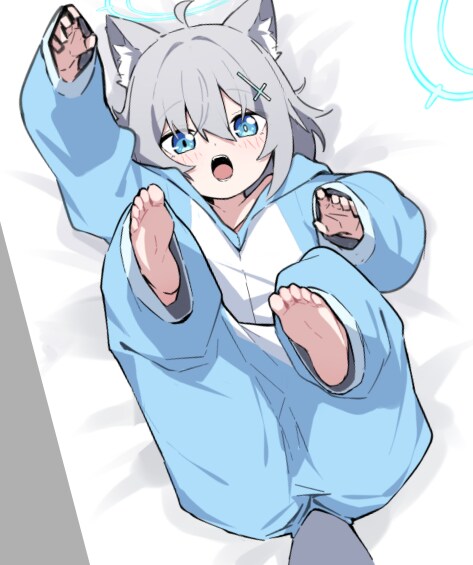 블루아카)구애의 포즈 취하는 시로코_1.png