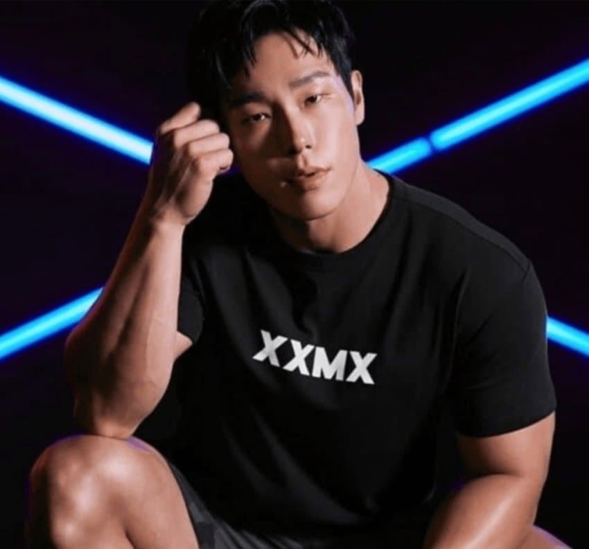 이때다 싶어서 예전 꺼까지 다 파묘하고 아주 신났네 ㅋㅋㅋㅋ_1.webp