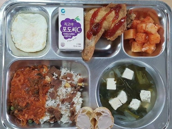 요즘 고등학교 급식 퀄리티.jpg_3.jpg