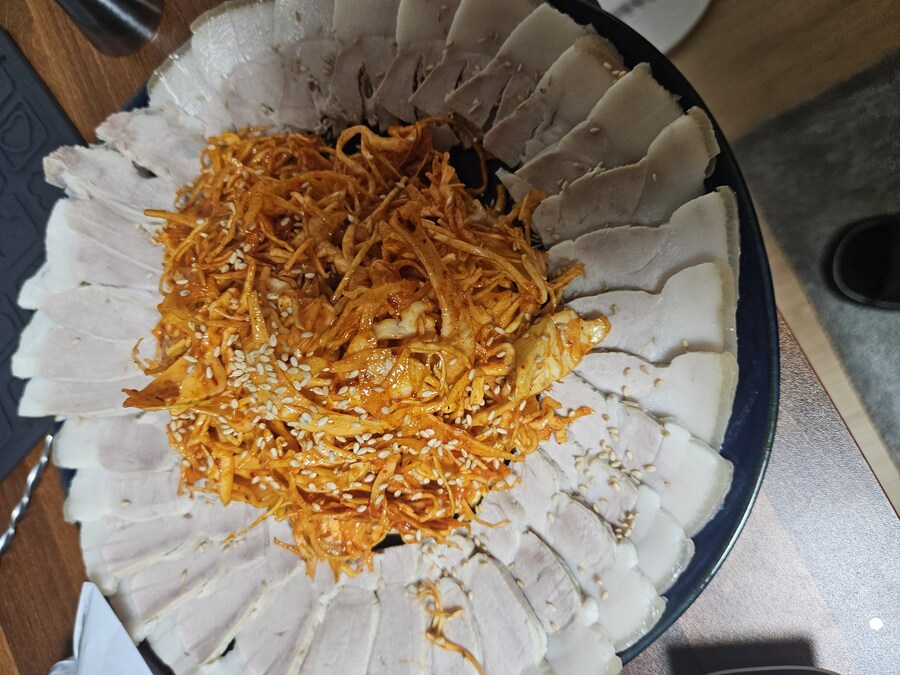 요즘 서울시 강서구에서 난리난 냉제육_1.jpg