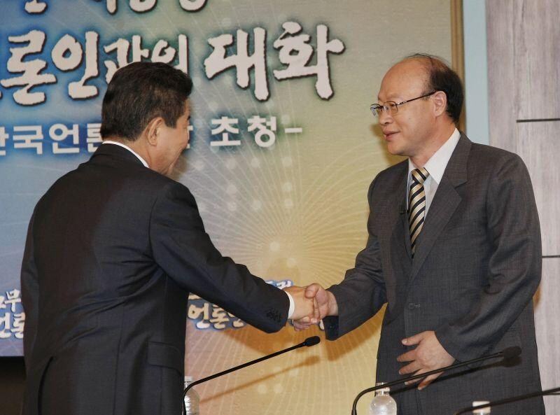 노무현 전 대통령) 17년 전 오늘 찍힌 사진들.jpg_5.jpg