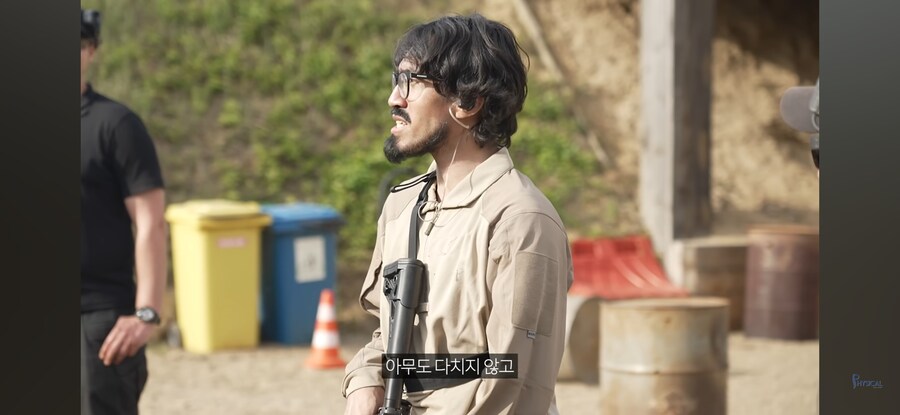 인방) 테러리스트가 해외 용병 인질로 붙잡은거 아님_5.jpg