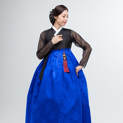 시스루 소매 본견실크 저고리와 모본단의 매력적인 조합_2.jpg
