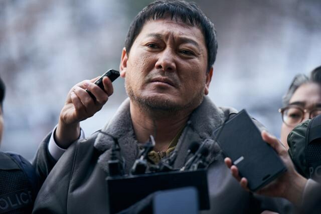 입국 심사만 넘기면 천하무적이라는 배우.jpg_2.png