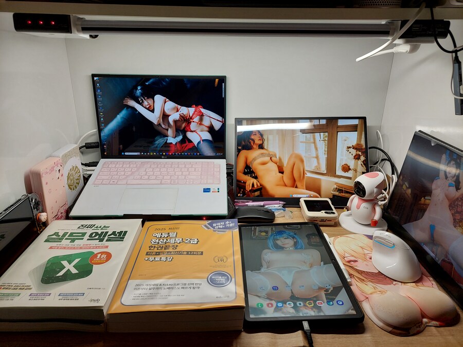 바탕화면) 내 5,433개의 바탕화면을 보고 느끼는 점_1.jpg