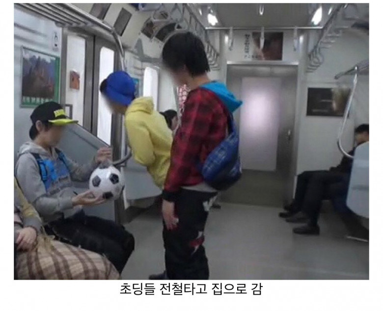 양아치들에 맞선 일본 초등학생 친구들_11.jpg