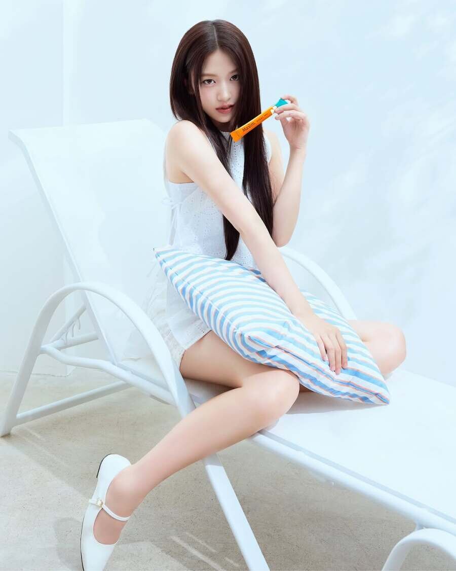 아이브 안유진 맥심 인스타 ㅗㅜㅑ_3.jpg