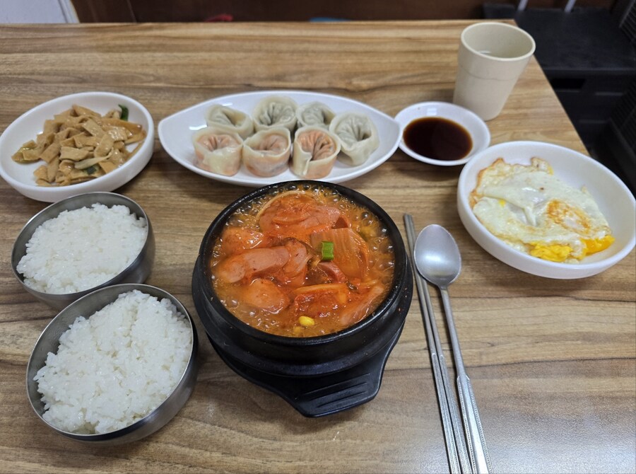 아침에 먹은 집 근처 분식점 수둔_1.jpg