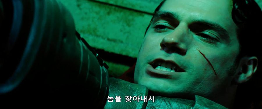 배트맨이 슈퍼맨이랑 친구가 된 이유_3.jpg